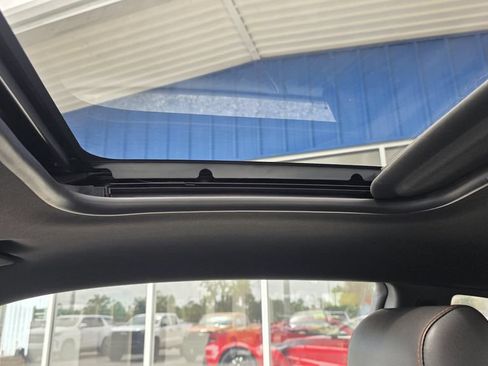Used 2017 Chevrolet Camaro LT RWD image 24