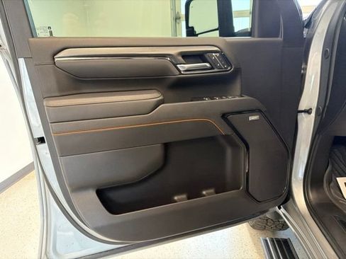 Used 2025 GMC Sierra 2500 AT4 w/ AT4 Premium Plus Package AWD/4WD image 25