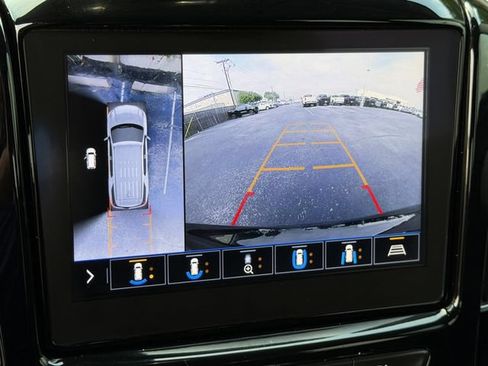 Used 2020 Chevrolet Traverse RS FWD image 19
