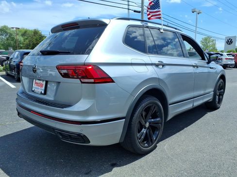 Certified 2023 Volkswagen Tiguan SE R-Line FWD image 2