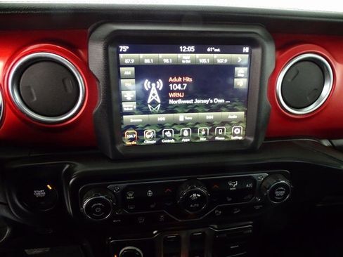 Used 2020 Jeep Wrangler Rubicon w/ Steel Bumper Group image 12