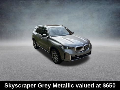 Used 2026 BMW X5 xDrive40i AWD/4WD image 3