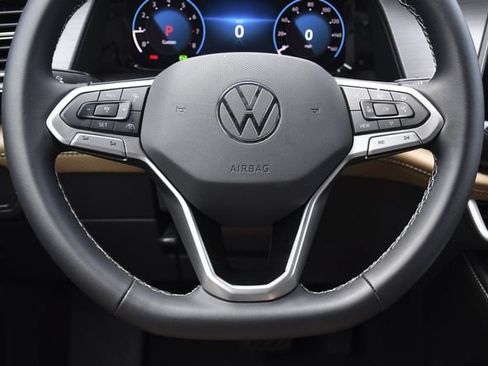 Used 2026 Volkswagen Atlas Cross Sport SE FWD image 7