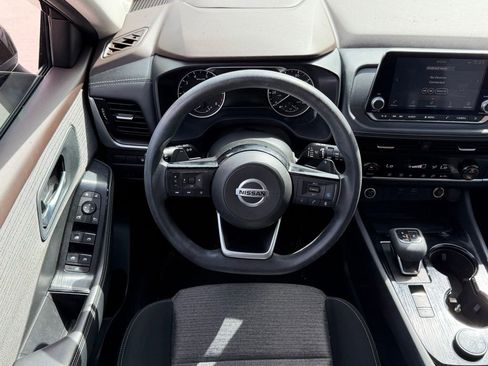 Used 2021 Nissan Rogue SV AWD/4WD image 9