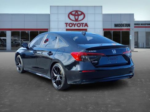 Used 2022 Honda Civic Sport image 4