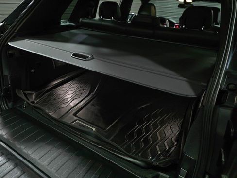 Used 2019 BMW X5 xDrive50i w/ M Sport Package image 42