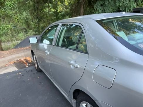 Used 2009 Toyota Corolla LE FWD image 9