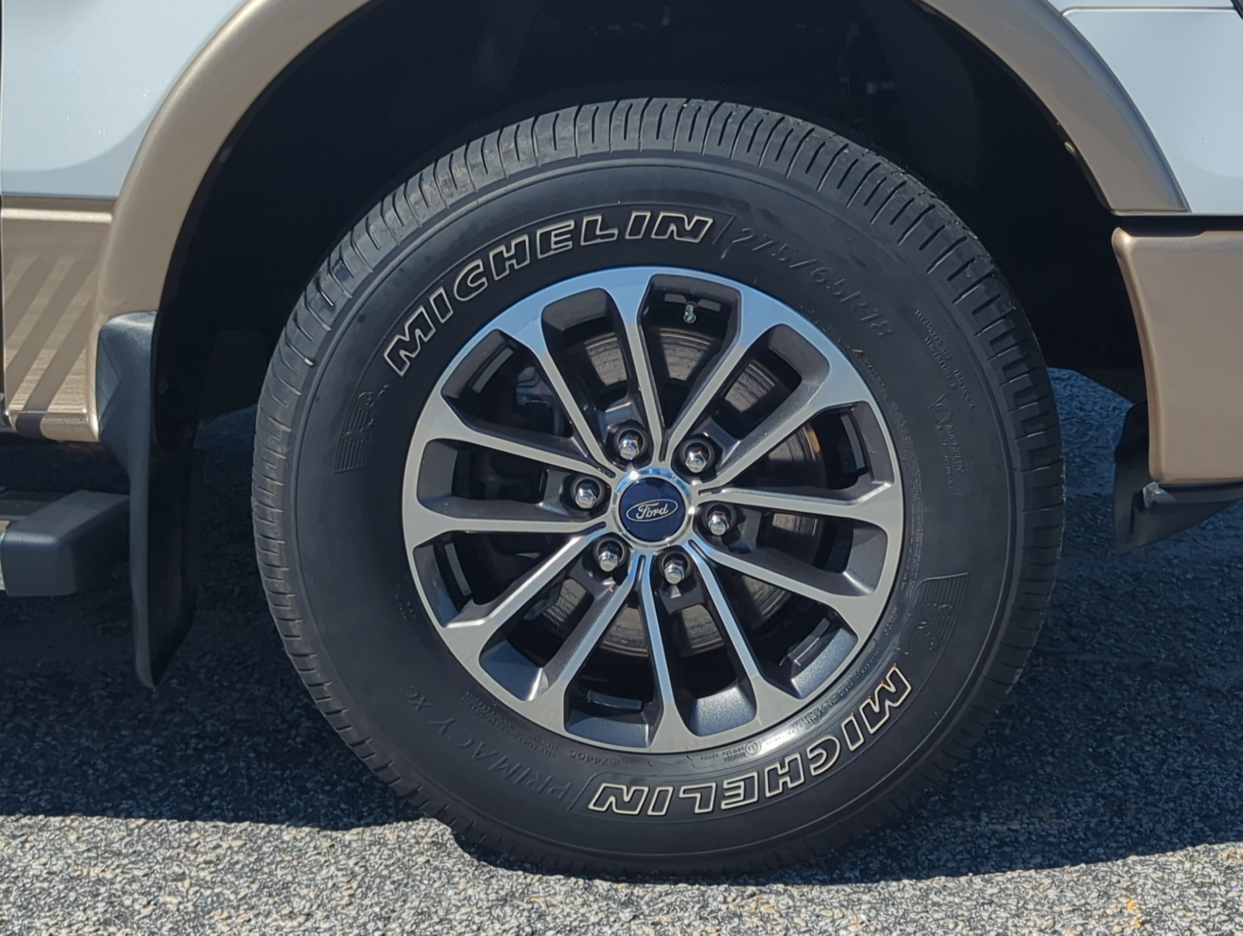 Used 2013 Ford F150 Lariat w/ Mid Equipment Group AWD/4WD image 9