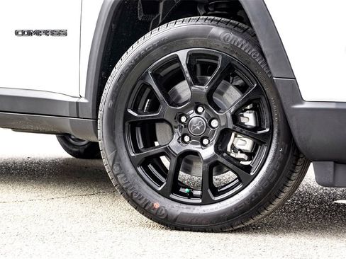 New 2026 Jeep Compass Latitude image 2