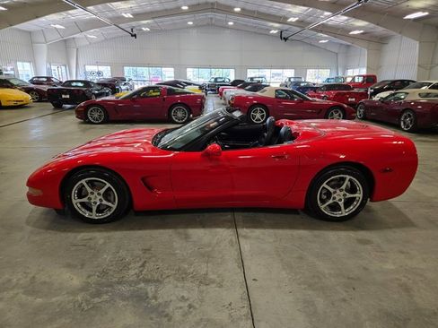 Used 2001 Chevrolet Corvette Convertible w/ Preferred Equipment Group2 image 2