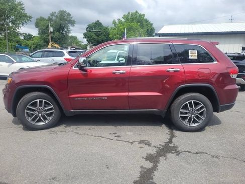 Used 2020 Jeep Grand Cherokee Limited AWD/4WD image 2