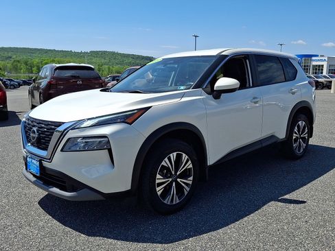 Used 2023 Nissan Rogue SV AWD/4WD image 3