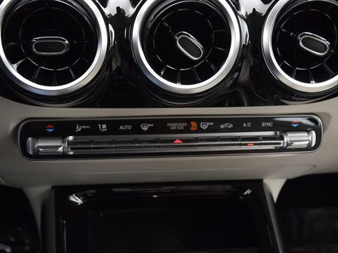 Used 2023 Mercedes-Benz GLA 250 image 27