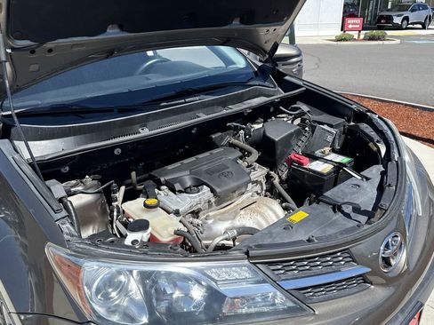 Used 2015 Toyota RAV4 XLE AWD/4WD image 7