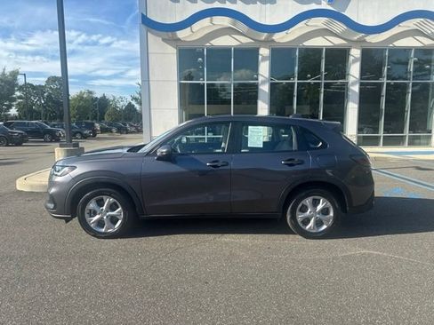 Used 2023 Honda HR-V LX image 5
