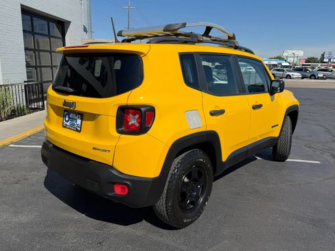 Used 2017 Jeep Renegade Sport AWD/4WD image 7
