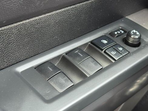 Used 2022 Toyota Tundra SR5 w/ SR5 Convenience Package image 22