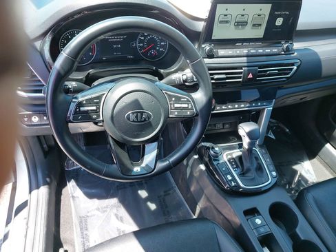 Used 2021 Kia Seltos SX w/ SX Sunroof Package AWD/4WD image 18