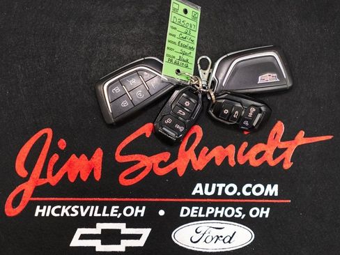 Used 2023 Cadillac Escalade ESV Sport image 50