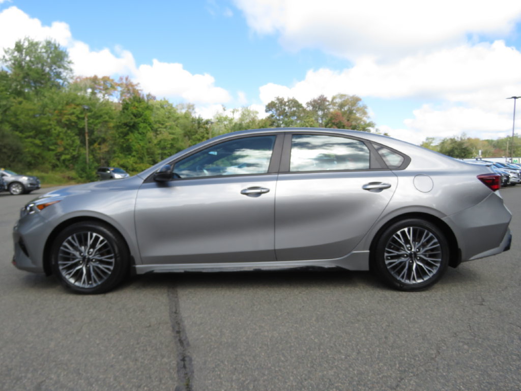 Used 2023 Kia Forte GT-Line w/ GT-Line Premium Package FWD image 8