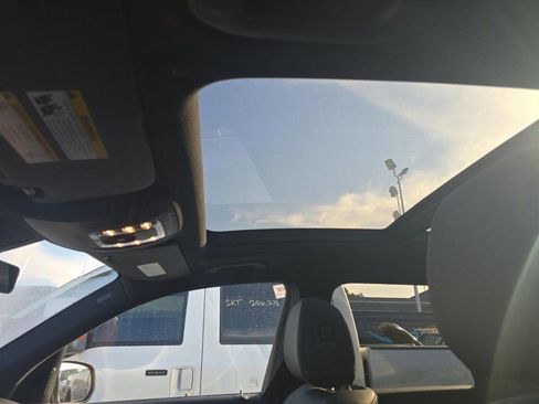 Used 2025 Mercedes-Benz GLS 450 4MATIC image 9