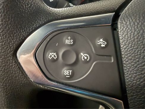 Used 2023 Chevrolet Traverse LS AWD/4WD image 18