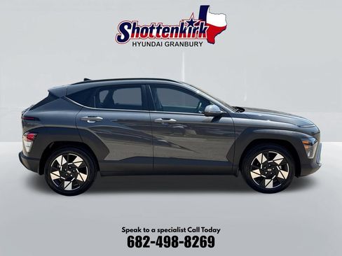 Used 2025 Hyundai Kona SEL FWD image 5