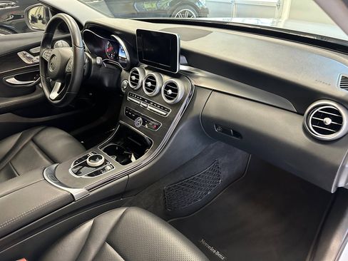 Used 2017 Mercedes-Benz C 300 Luxury image 25