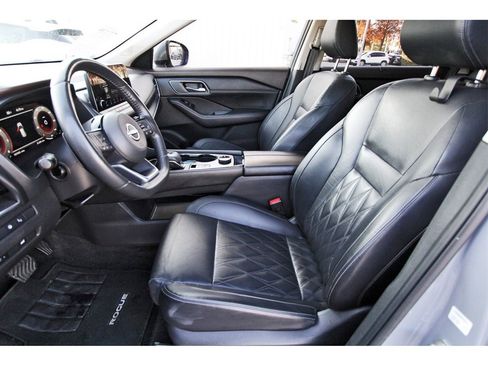 Used 2022 Nissan Rogue Platinum w/ Head-Up Display Package image 6