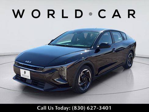 Certified 2025 Kia K4 EX FWD image 10
