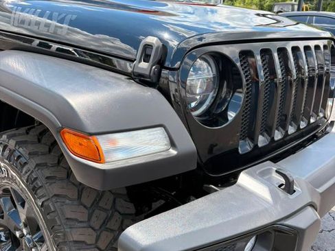 Used 2021 Jeep Wrangler Unlimited Sport AWD/4WD image 9
