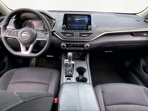 Used 2025 Nissan Altima 2.5 SV image 7