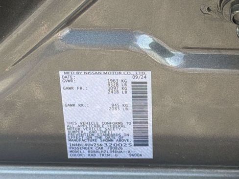 Used 2025 Nissan Altima 2.5 SV FWD image 28