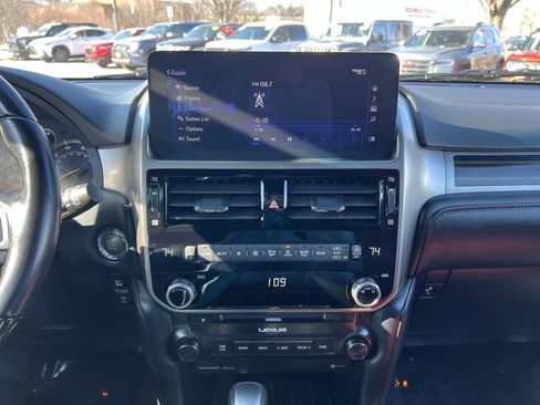 Used 2023 Lexus GX 460 Premium w/ Premium Package image 18
