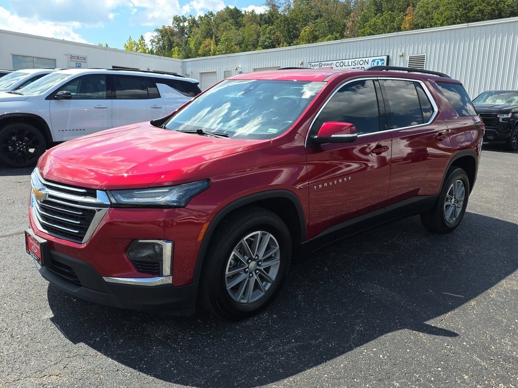 Used 2023 Chevrolet Traverse LT w/ LPO, Floor Liner Package AWD/4WD image 4