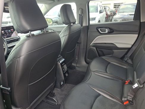 Used 2022 Jeep Compass Limited image 20