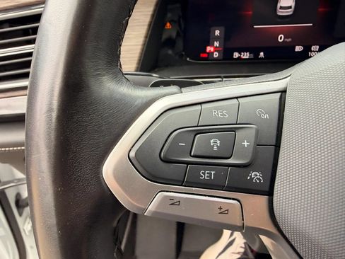Used 2024 Volkswagen Atlas SEL Premium R-Line AWD/4WD image 36