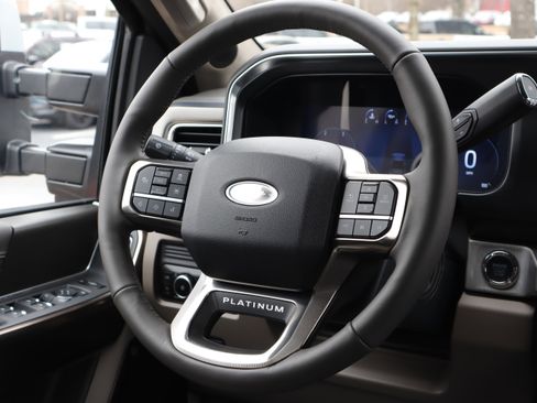 Used 2026 Ford F450 Platinum w/ Platinum Plus Package image 18