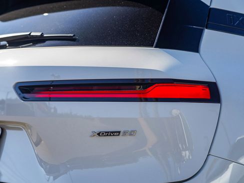 Used 2025 BMW iX xDrive50 image 10