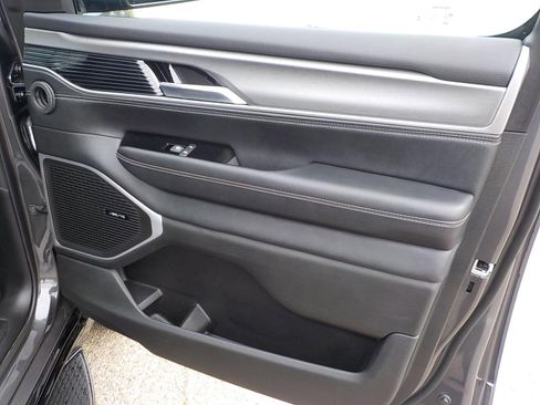 Used 2025 Jeep Wagoneer Series II image 20