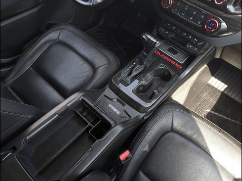 Used 2019 Chevrolet Colorado Z71 image 32