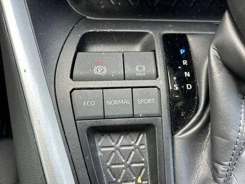 Used 2024 Toyota RAV4 LE FWD image 16