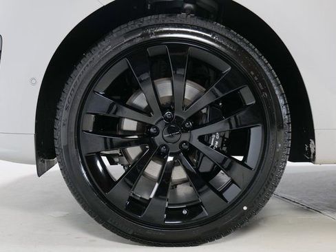 New 2026 Land Rover Range Rover Sport Dynamic SE AWD/4WD image 9