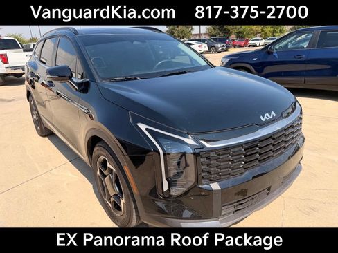Certified 2026 Kia Sportage EX w/ EX Panorama Roof Package FWD image 5