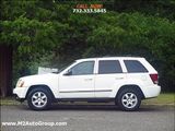 Used 2010 Jeep Grand Cherokee Laredo image 2