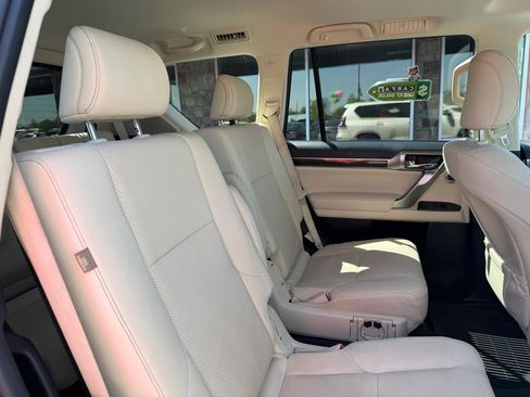 Used 2023 Lexus GX 460 Premium AWD/4WD image 23