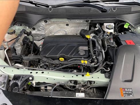 Used 2025 Chevrolet Trax ACTIV w/ Driver Confidence Package FWD image 9