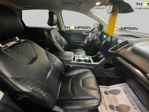 Used 2023 Ford Edge Titanium AWD/4WD image 15