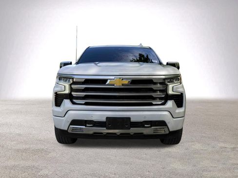 Used 2023 Chevrolet Silverado 1500 High Country image 3