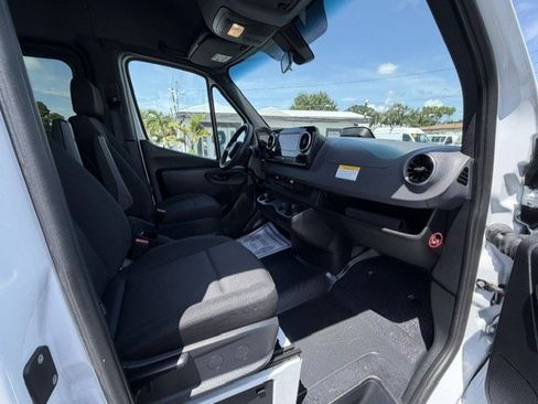 Used 2026 Mercedes-Benz Sprinter 2500 image 16